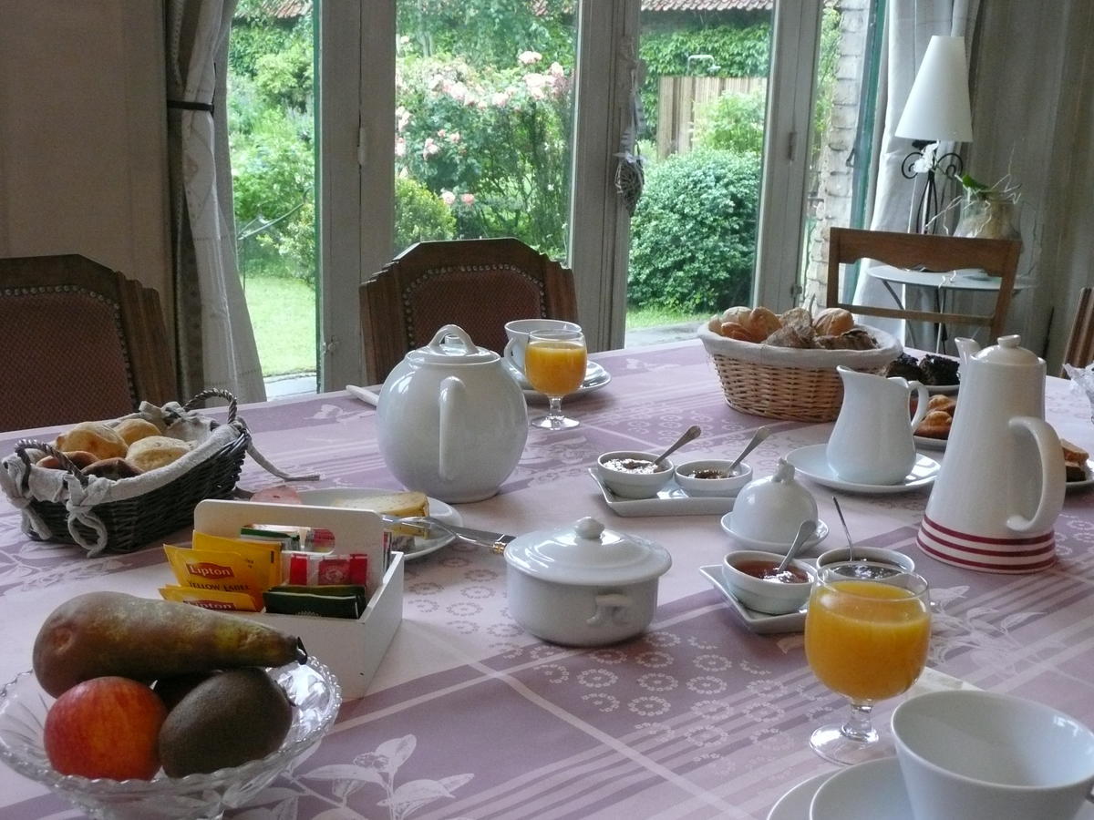 Bed and Breakfast Manoir De Bois En Ardres Exterior foto
